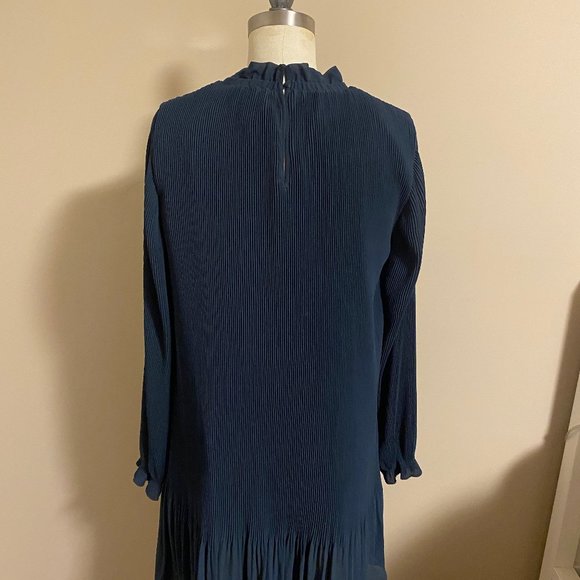 H&M Pleated Mini Dress - Picture 4 of 5